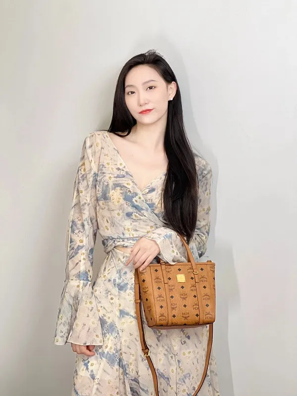 All Categories MCM Women’s Bags and Wallets MCM 260