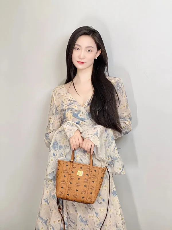 All Categories MCM Women’s Bags and Wallets MCM 260