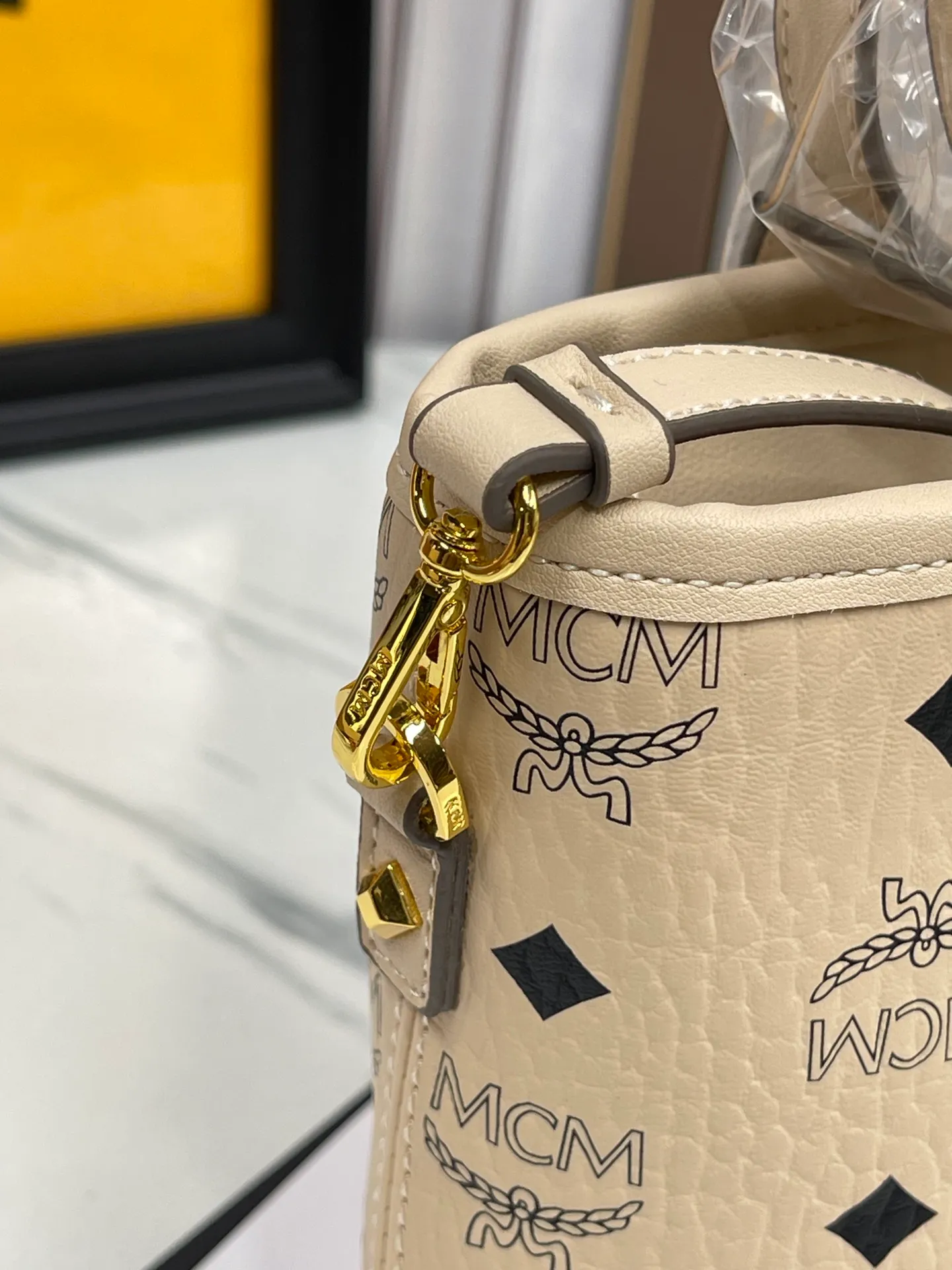 Batch 340💰MCM new upgraded version·High quality·Eco-friendly with counter ♻️Gift box packaging🎁Box of classic vegetable basket mini shopping bag, model: 03. Size 21X18X10 ✈✈🛍🐞🐞✨ M C M ✨⚡⚡Original ykk slider zipper/counter original customization🌼