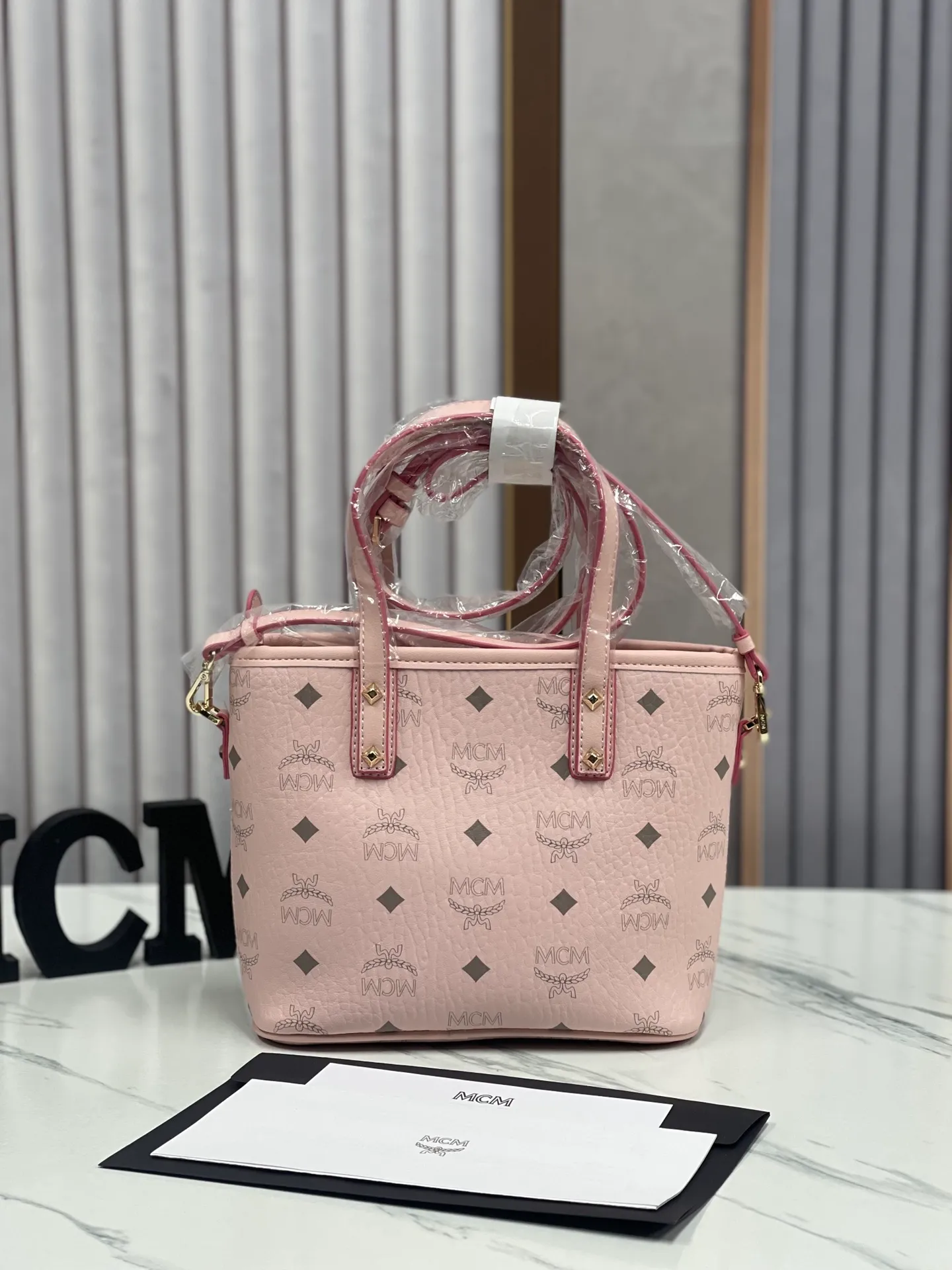 Batch 340💰MCM new upgraded version·High quality·Eco-friendly with counter ♻️Gift box packaging🎁Box of classic vegetable basket mini shopping bag, model: 03. Size 21X18X10 ✈✈🛍🐞🐞✨ M C M ✨⚡⚡Original ykk slider zipper/counter original customization🌼
