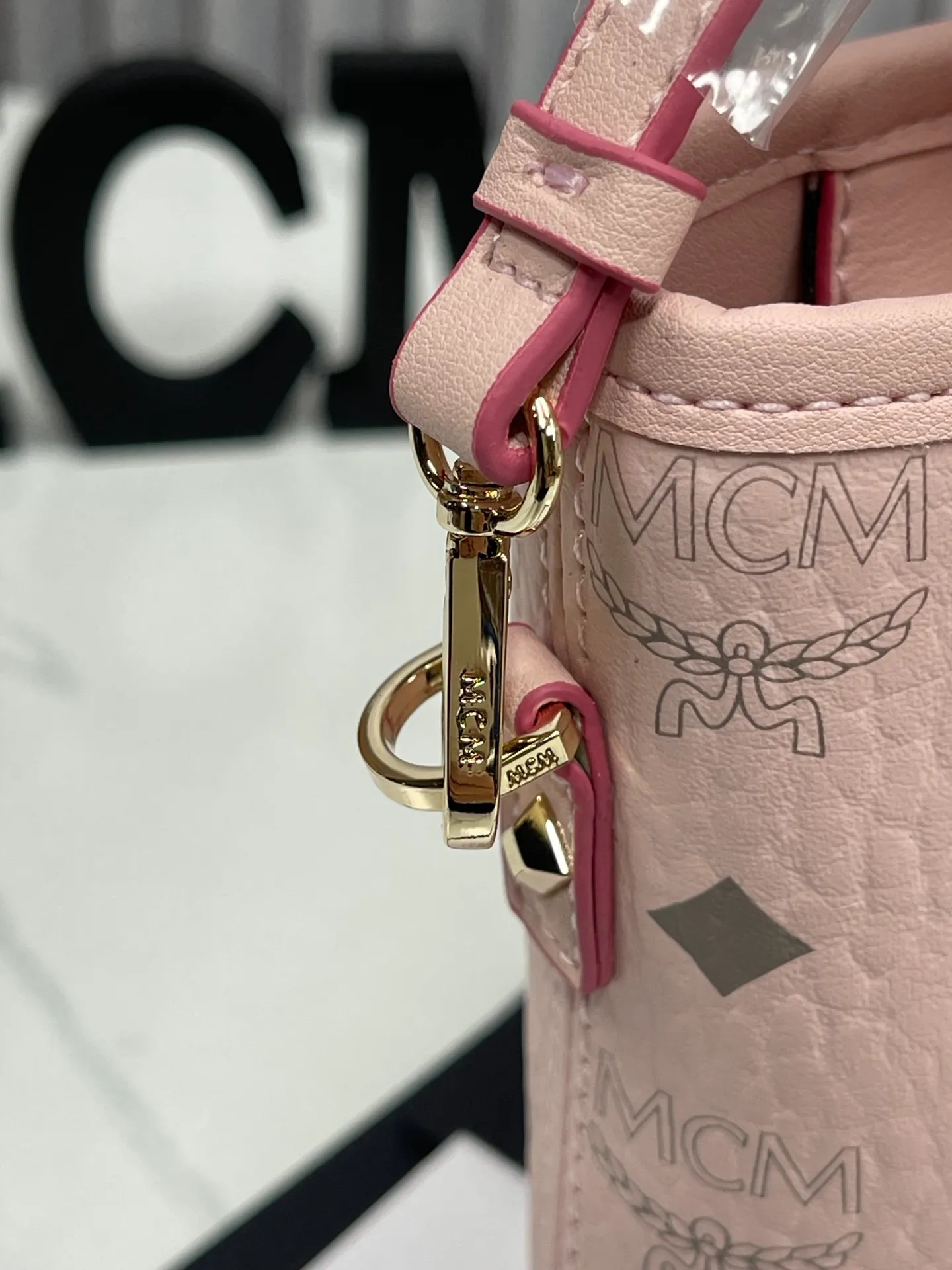 Batch 340💰MCM new upgraded version·High quality·Eco-friendly with counter ♻️Gift box packaging🎁Box of classic vegetable basket mini shopping bag, model: 03. Size 21X18X10 ✈✈🛍🐞🐞✨ M C M ✨⚡⚡Original ykk slider zipper/counter original customization🌼