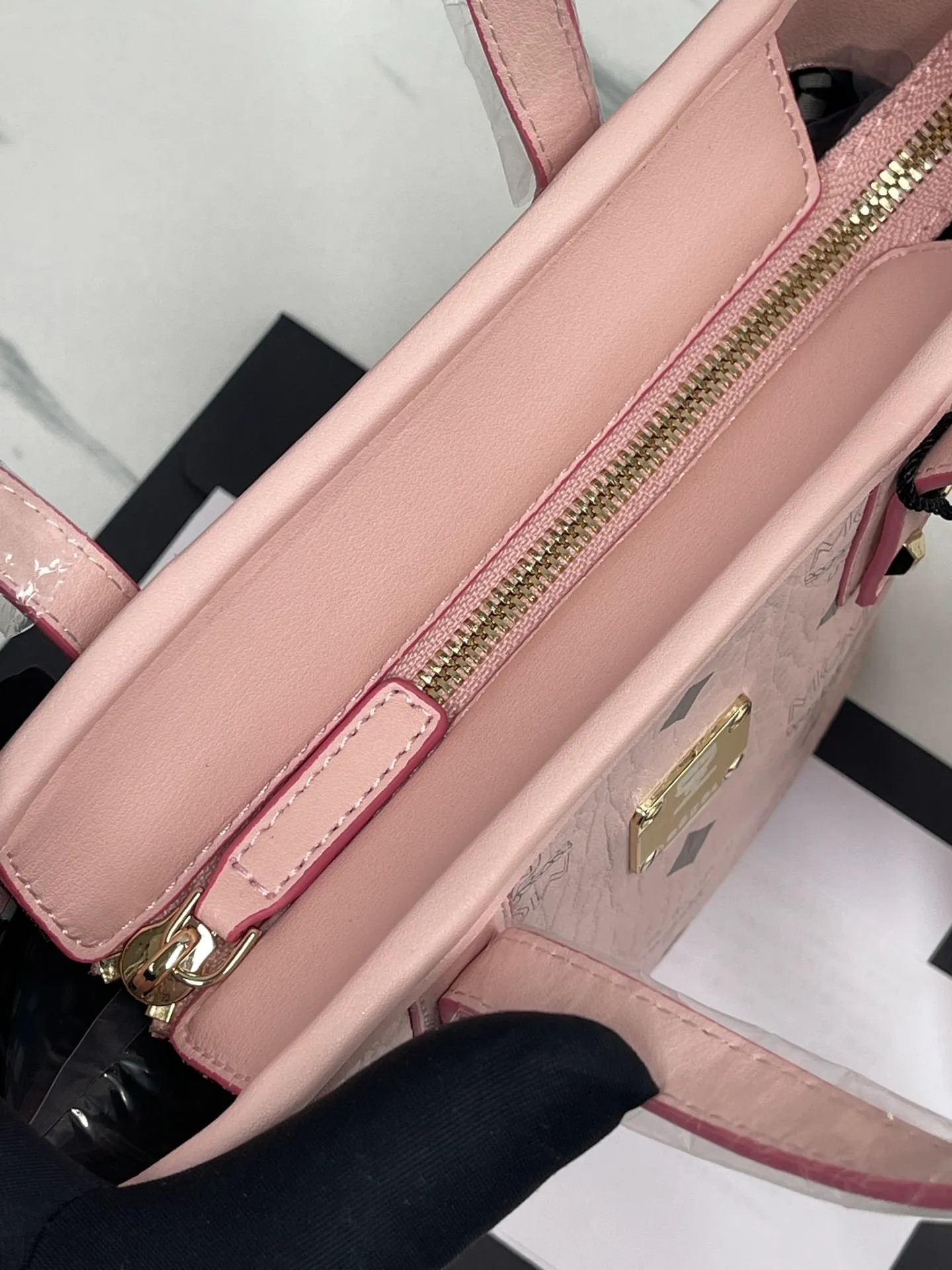Batch 340💰MCM new upgraded version·High quality·Eco-friendly with counter ♻️Gift box packaging🎁Box of classic vegetable basket mini shopping bag, model: 03. Size 21X18X10 ✈✈🛍🐞🐞✨ M C M ✨⚡⚡Original ykk slider zipper/counter original customization🌼