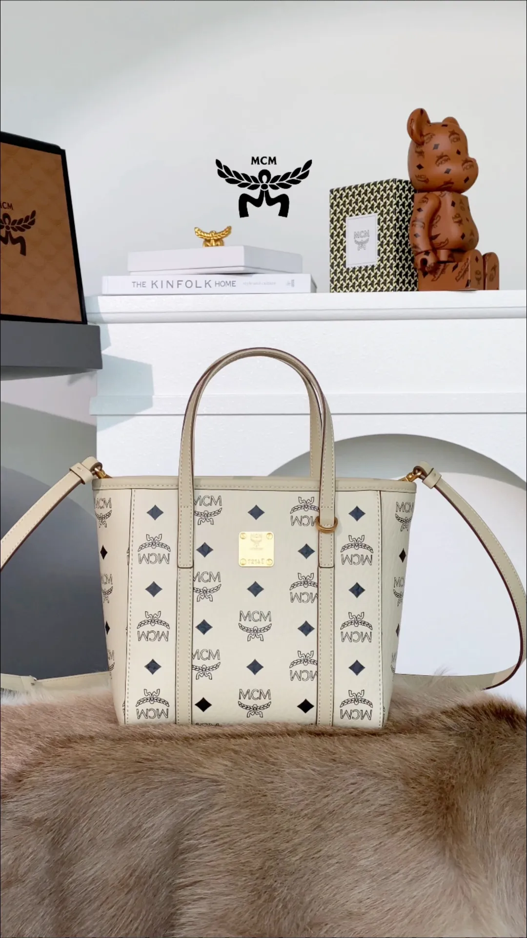 🪩Grow grass to unlock MCM’s masterpiece! French hand basket, new style in 23 years, gentle off-white, classic print, suitable for both daily wear and formal occasions ~ inadvertently interprets a relaxed and breathing lifestyle ~ very recognizable