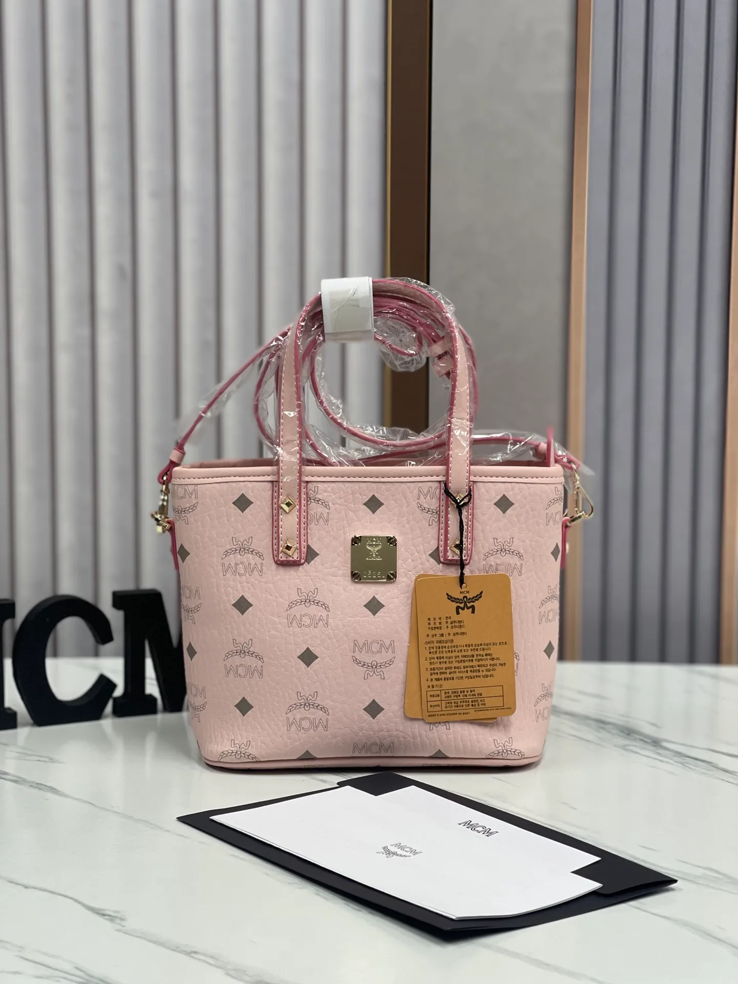 Batch 340💰MCM new upgraded version·High quality·Eco-friendly with counter ♻️Gift box packaging🎁Box of classic vegetable basket mini shopping bag, model: 03. Size 21X18X10 ✈✈🛍🐞🐞✨ M C M ✨⚡⚡Original ykk slider zipper/counter original customization🌼