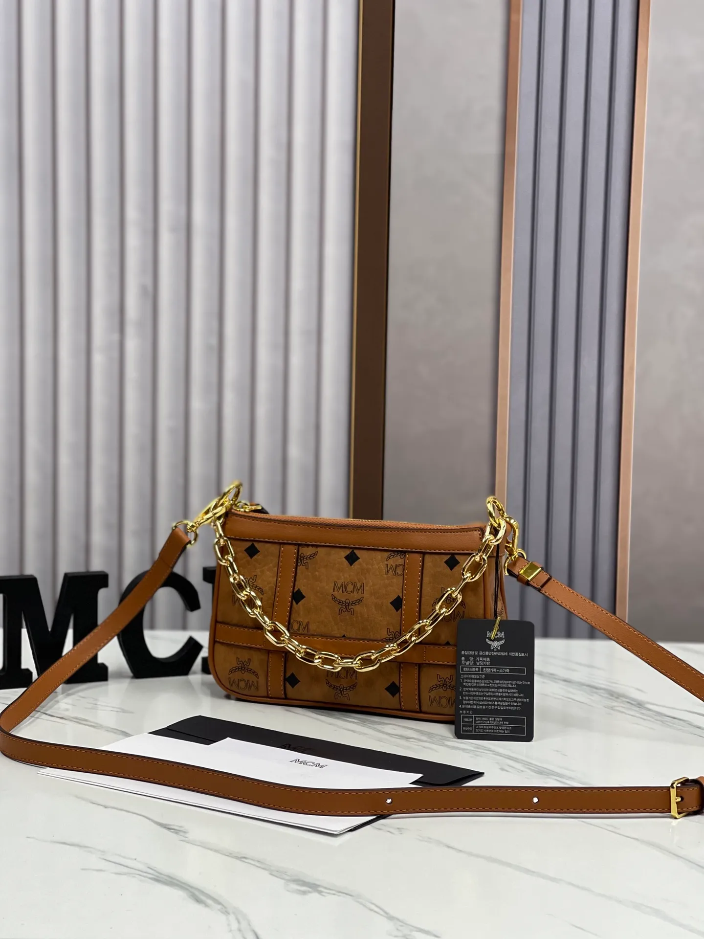 Batch 340💰MCM Crescent Bag🍓Upgraded mahjong bag, ykk hardware with exquisite fabrics, versatile artifact🌈 Comes with gift box packaging. Model 308 Size: 21.13
