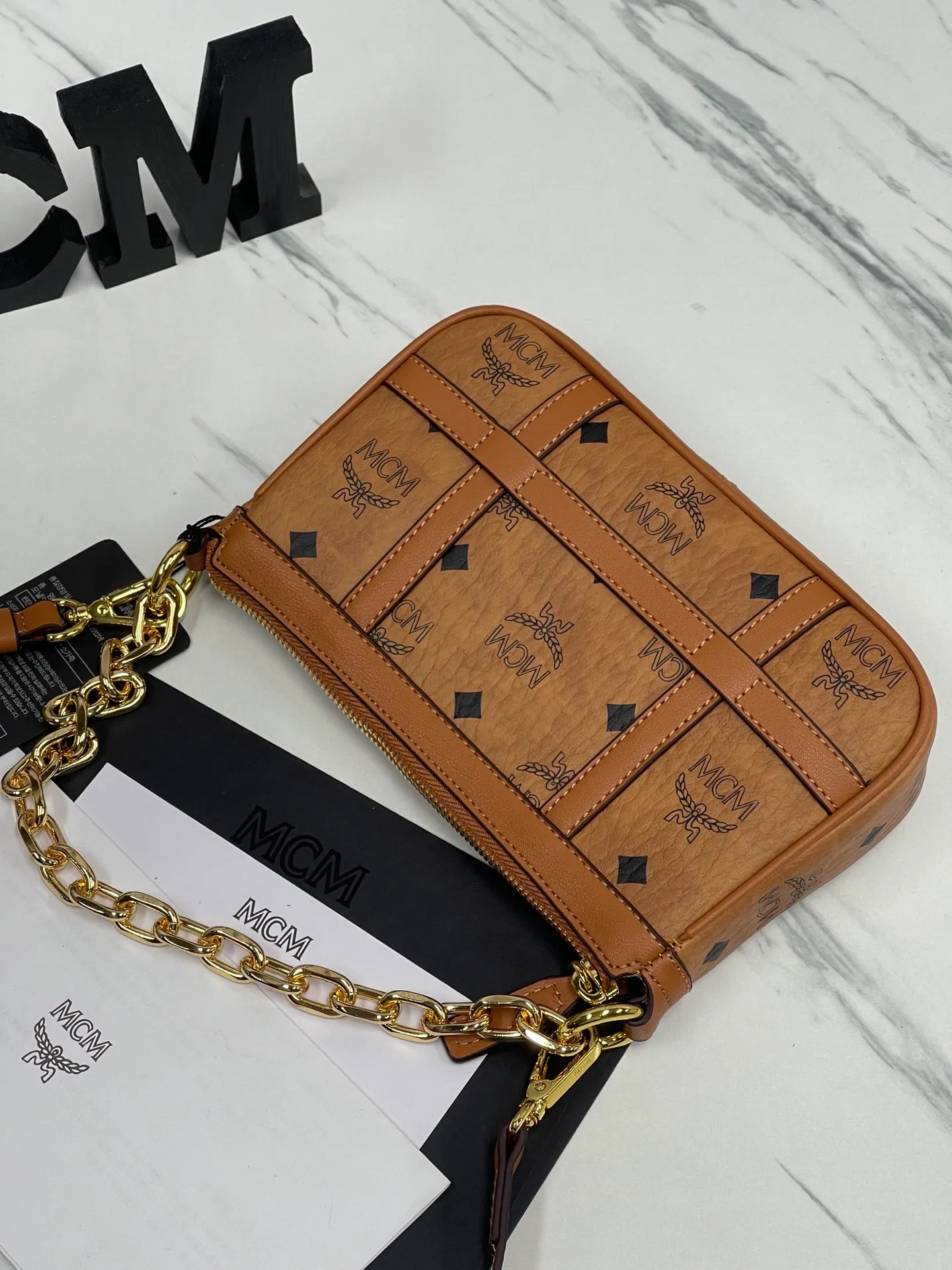Batch 340💰MCM Crescent Bag🍓Upgraded mahjong bag, ykk hardware with exquisite fabrics, versatile artifact🌈 Comes with gift box packaging. Model 308 Size: 21.13