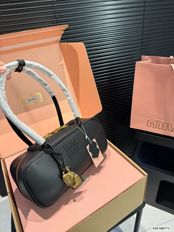 All categories Official website "Brand Women's Bags" Women's Bags 💙 miumiu 2025 new MIUMIU handbags