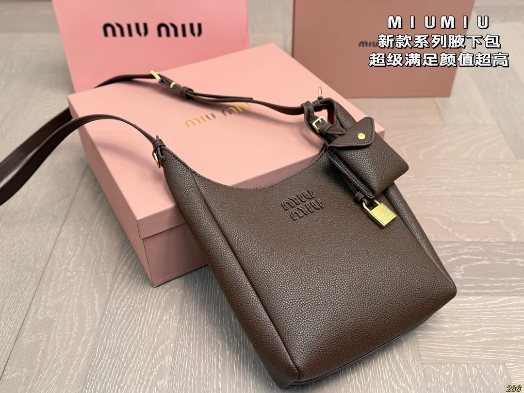 All categories Official website "Brand Women's Bags" Women's Bags 💙 miumiu 2025 new miumiu handbags