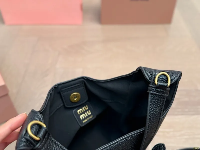All categories Official website "Brand Women's Bags" Women's Bags 💙 miumiu 2025 new miumiu handbags
