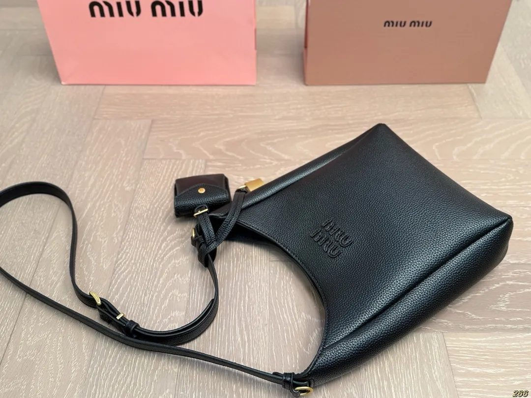 All categories Official website "Brand Women's Bags" Women's Bags 💙 miumiu 2025 new miumiu handbags