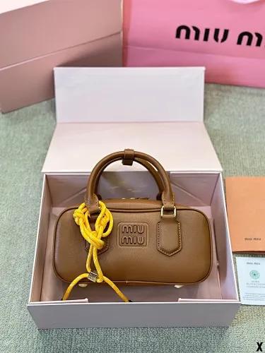 All Categories Official Website "Brand Women's Bags" Women's Bags 💙 miumiu 2024 official website new MIUMIU crossbody bag