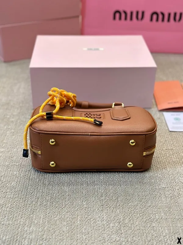 All Categories Official Website "Brand Women's Bags" Women's Bags 💙 miumiu 2024 official website new MIUMIU crossbody bag