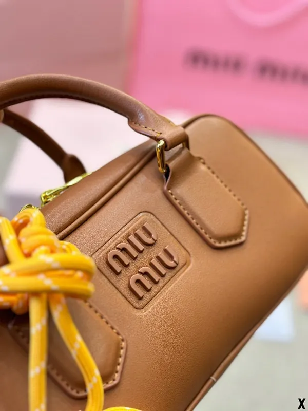 All Categories Official Website "Brand Women's Bags" Women's Bags 💙 miumiu 2024 official website new MIUMIU crossbody bag