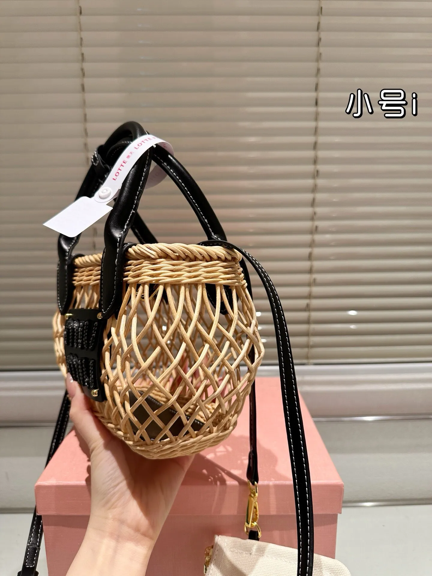 All categories Official website "Brand Women's Bags" Women's Bags 💙 miumiu 2025 new miumiu bowling bag