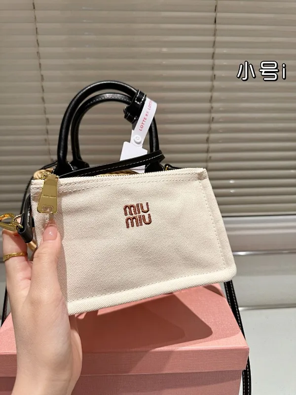 All categories Official website "Brand Women's Bags" Women's Bags 💙 miumiu 2025 new miumiu bowling bag