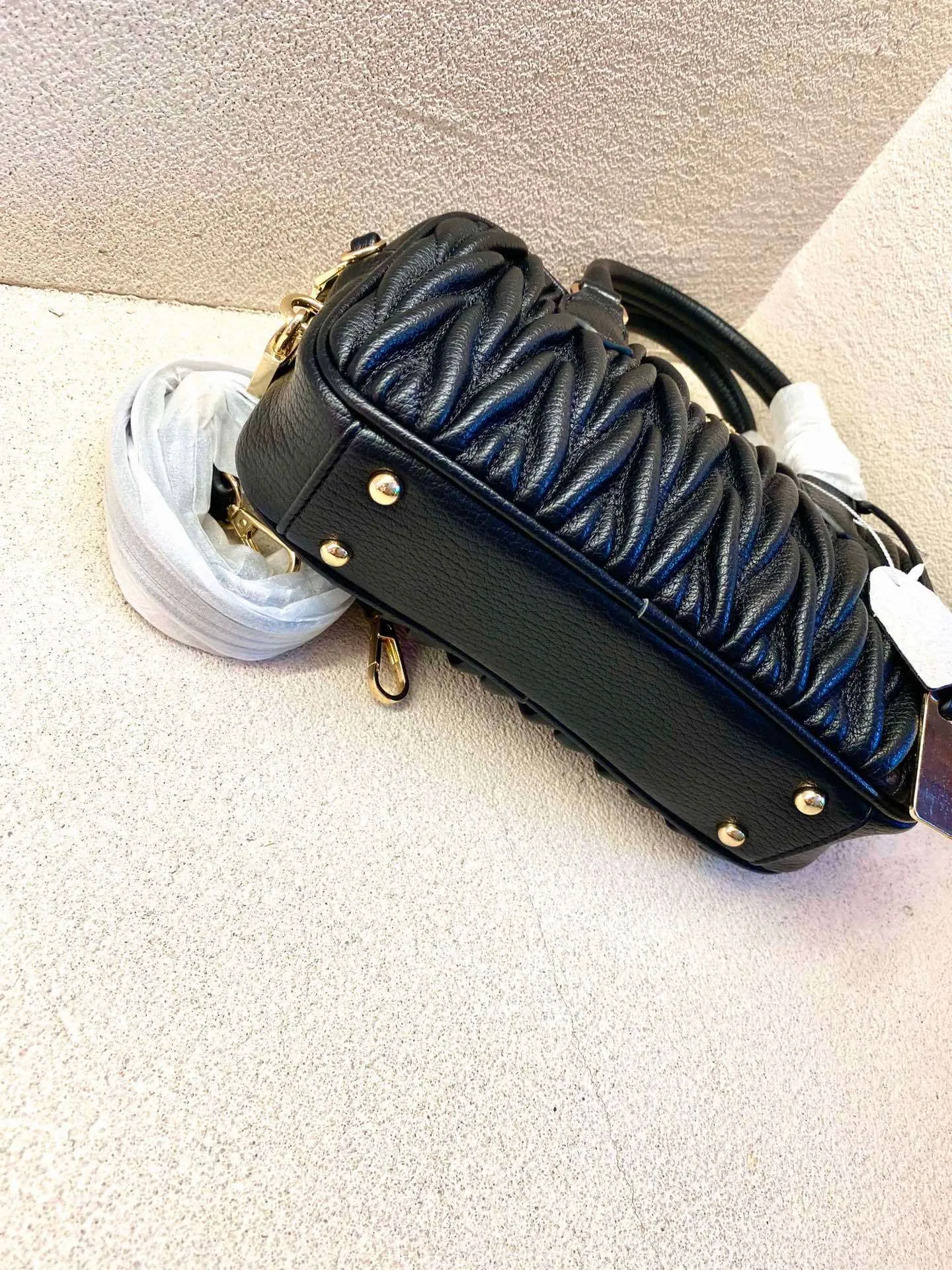 All categories Official website "Brand Women's Bags" Women's Bags 💙 miumiu 2023 new miumiu handbag wholesale