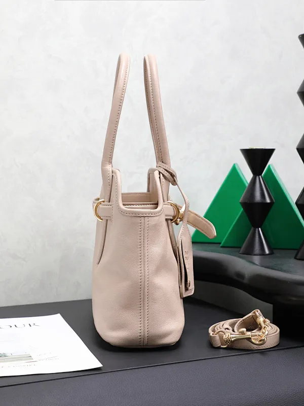 All categories Official website "Brand Women's Bags" Women's Bags 💙 miumiu 2026 new MIUMIU handbags