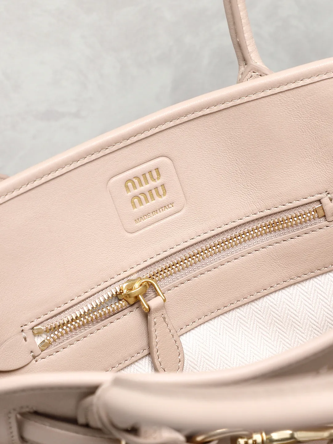 All categories Official website "Brand Women's Bags" Women's Bags 💙 miumiu 2026 new MIUMIU handbags