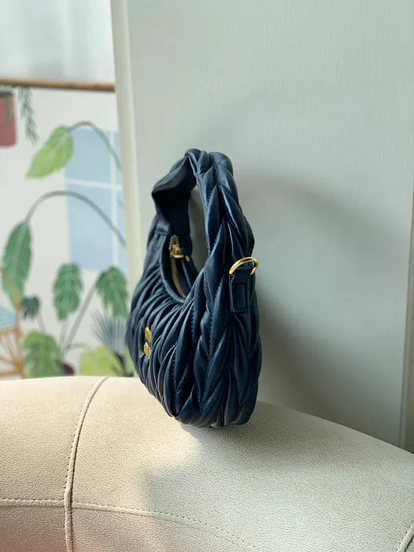All categories Official website "Brand Women's Bags" Women's Bags 💙 miumiu 2023 new miumiu armpit bags wholesale