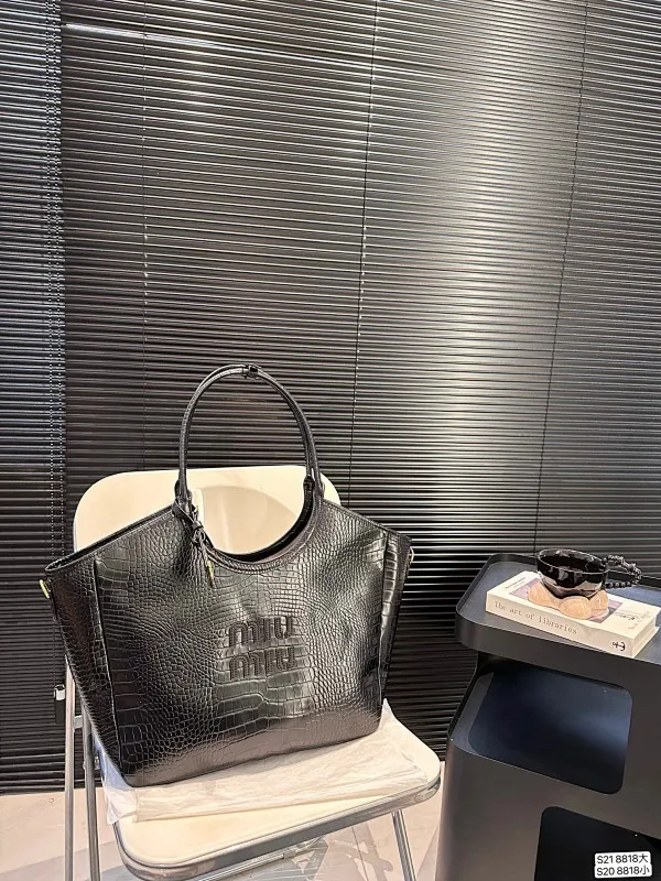 All categories Official website "Brand Women's Bags" Women's Bags 💙 miumiu 2024 new MIUMIU handbags
