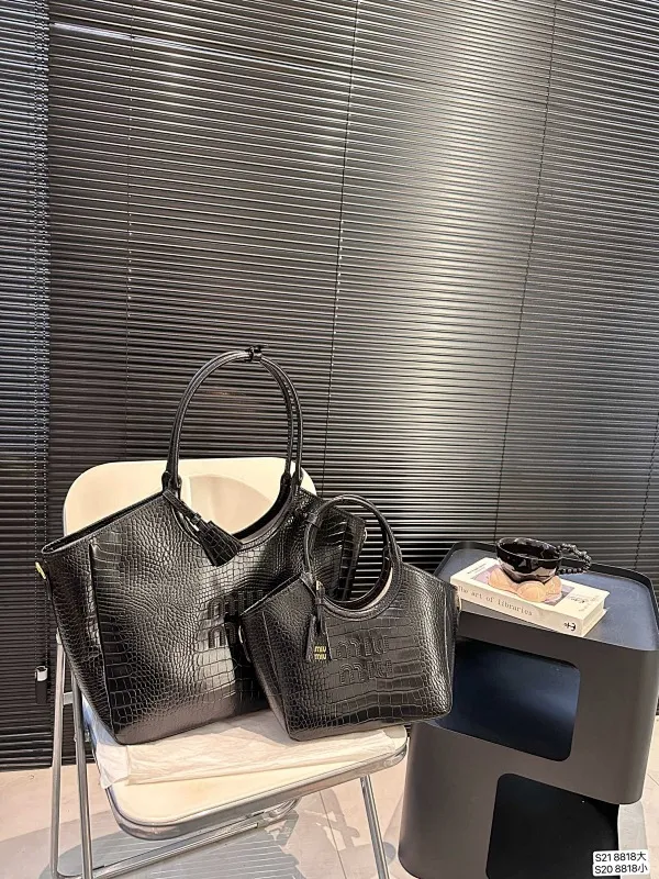 All categories Official website "Brand Women's Bags" Women's Bags 💙 miumiu 2024 new MIUMIU handbags