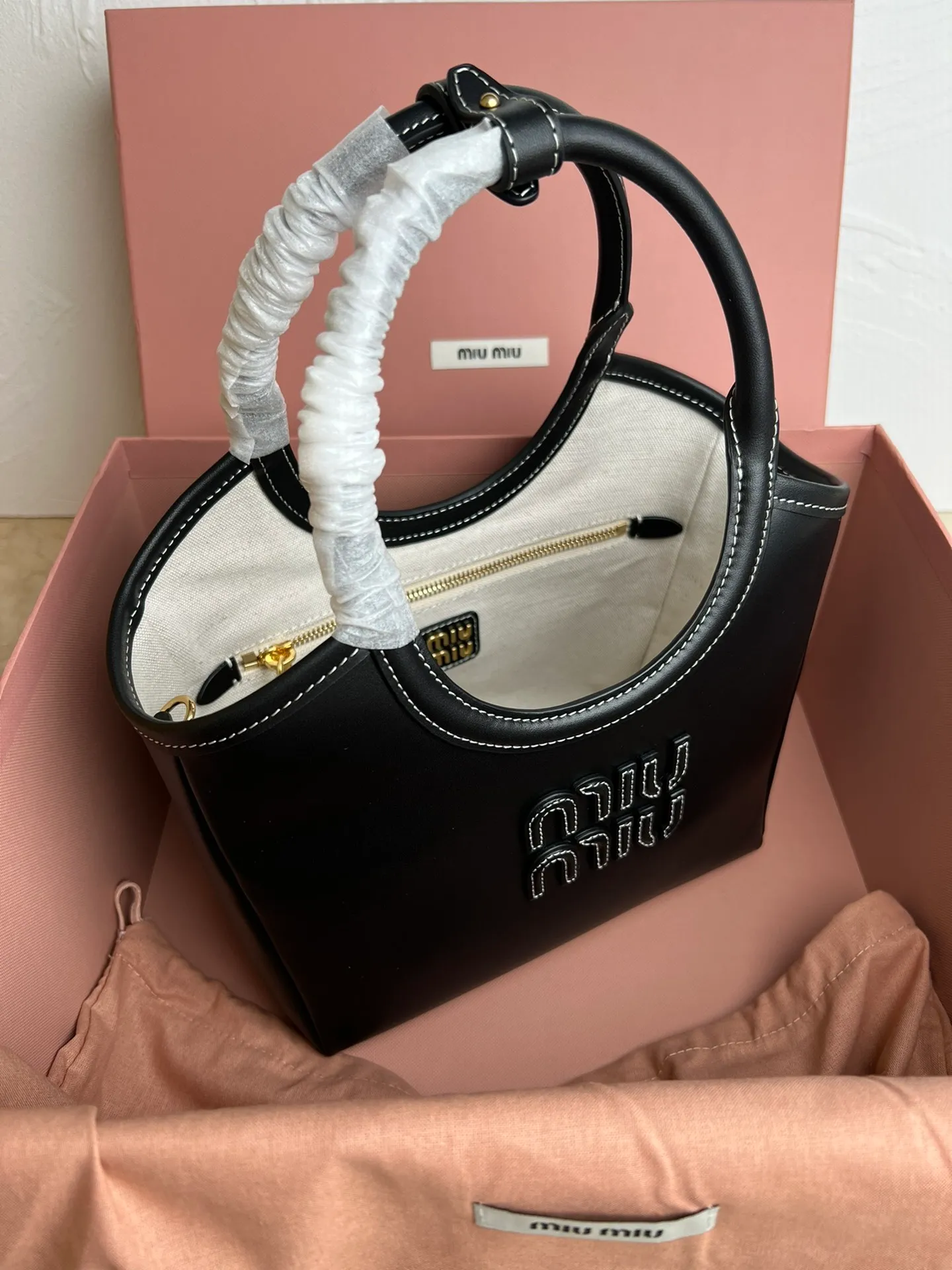 All Categories Official Website "Brand Women's Bags" Women's Bags 💙 miumiu 2026 Official Website MIUMIU Crossbody Bag