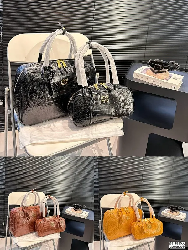 All categories Official website "Brand Women's Bags" Women's Bags 💙 miumiu 2024 new MIUMIU bowling handbag