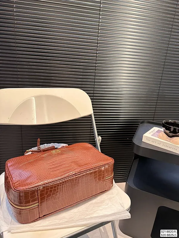 All categories Official website "Brand Women's Bags" Women's Bags 💙 miumiu 2024 new MIUMIU bowling handbag