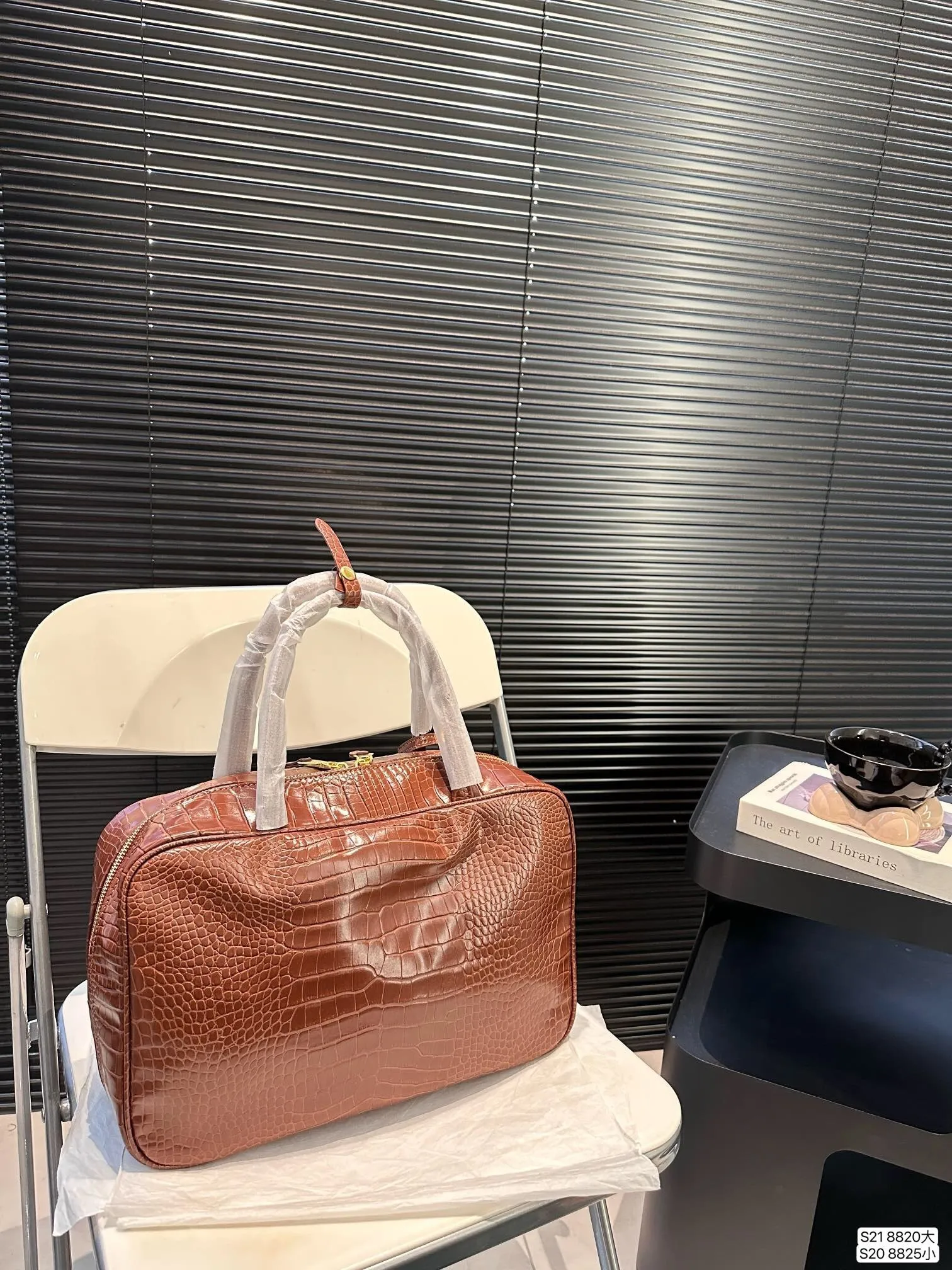 All categories Official website "Brand Women's Bags" Women's Bags 💙 miumiu 2024 new MIUMIU bowling handbag