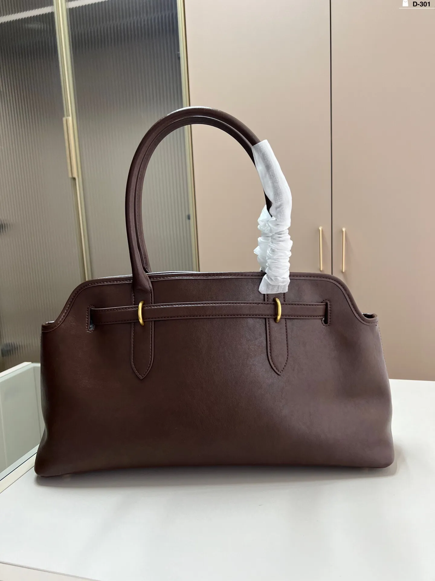 All categories Official website "Brand Women's Bags" Women's Bags 💙 miumiu 2025 new MIUMIU handbags