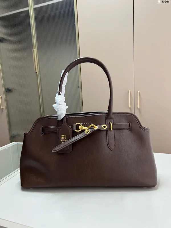 All categories Official website "Brand Women's Bags" Women's Bags 💙 miumiu 2025 new MIUMIU handbags