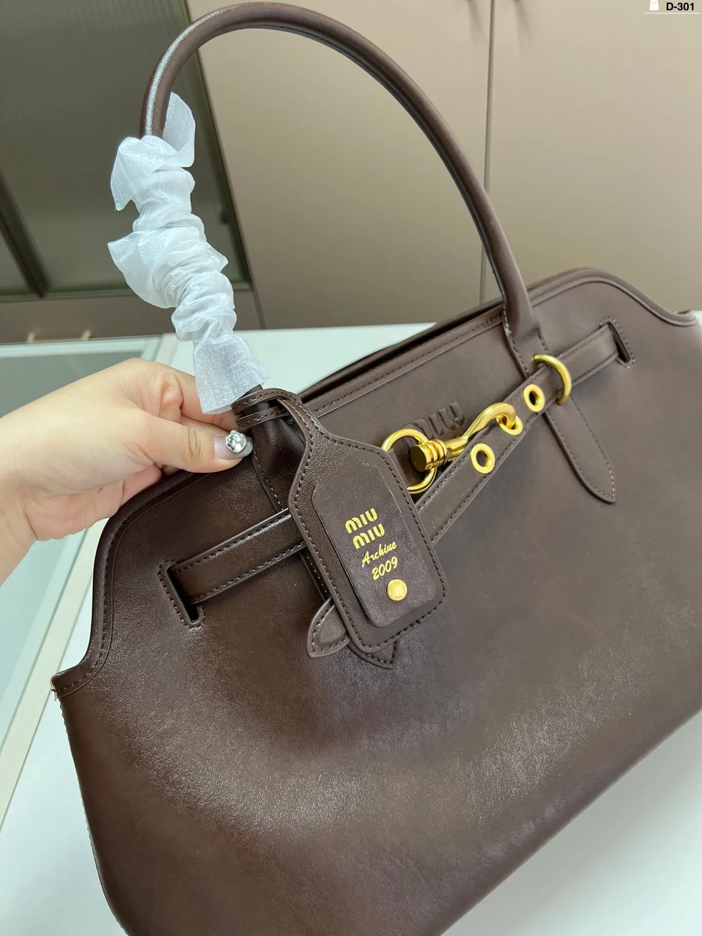 All categories Official website "Brand Women's Bags" Women's Bags 💙 miumiu 2025 new MIUMIU handbags