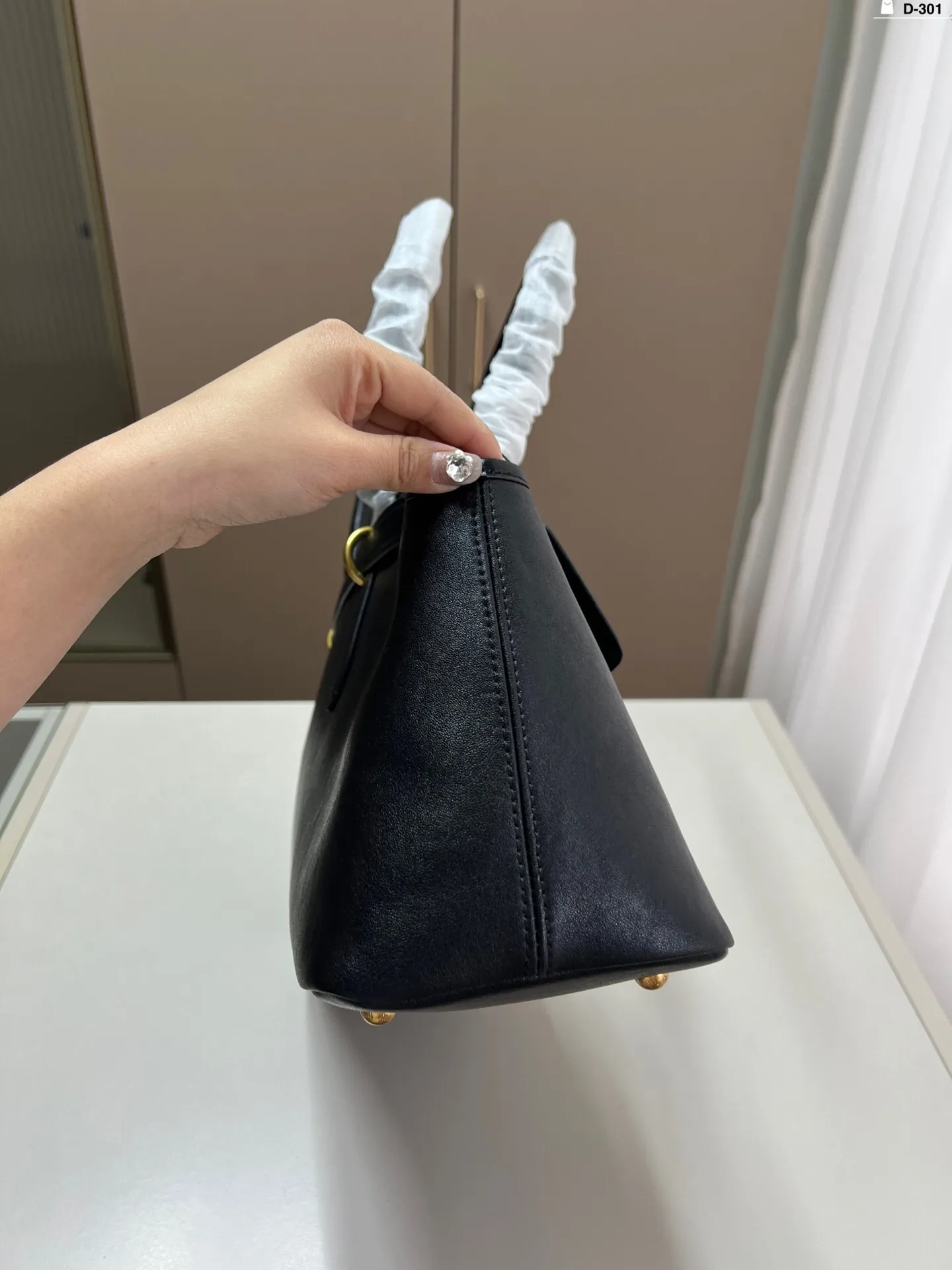 All categories Official website "Brand Women's Bags" Women's Bags 💙 miumiu 2025 new MIUMIU handbags