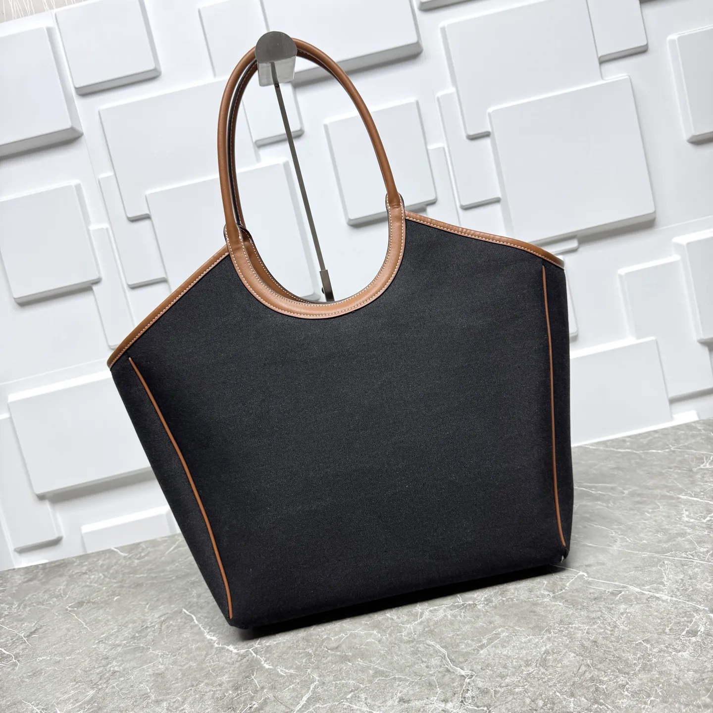 All Categories Official Website "Brand Women's Bags" Women's Bags 💙 miumiu 2026 Official Website miumiuhobo Tote Underarm Bag