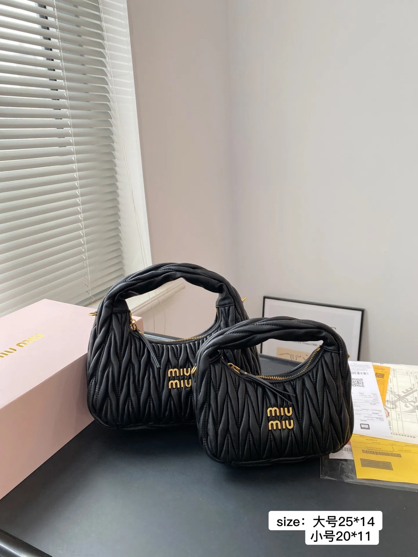 All categories Official website "Brand Women's Bags" Women's Bags 💙 miumiu 2025 new miumiu armpit bag