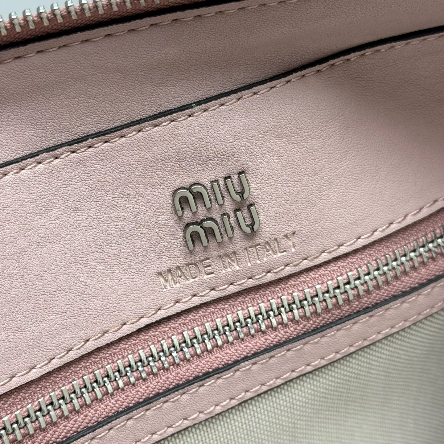 All Categories Official Website "Brand Women's Bags" Women's Bags 💙 miumiu 2026 Official Website miumiuVivant Bowling Bag