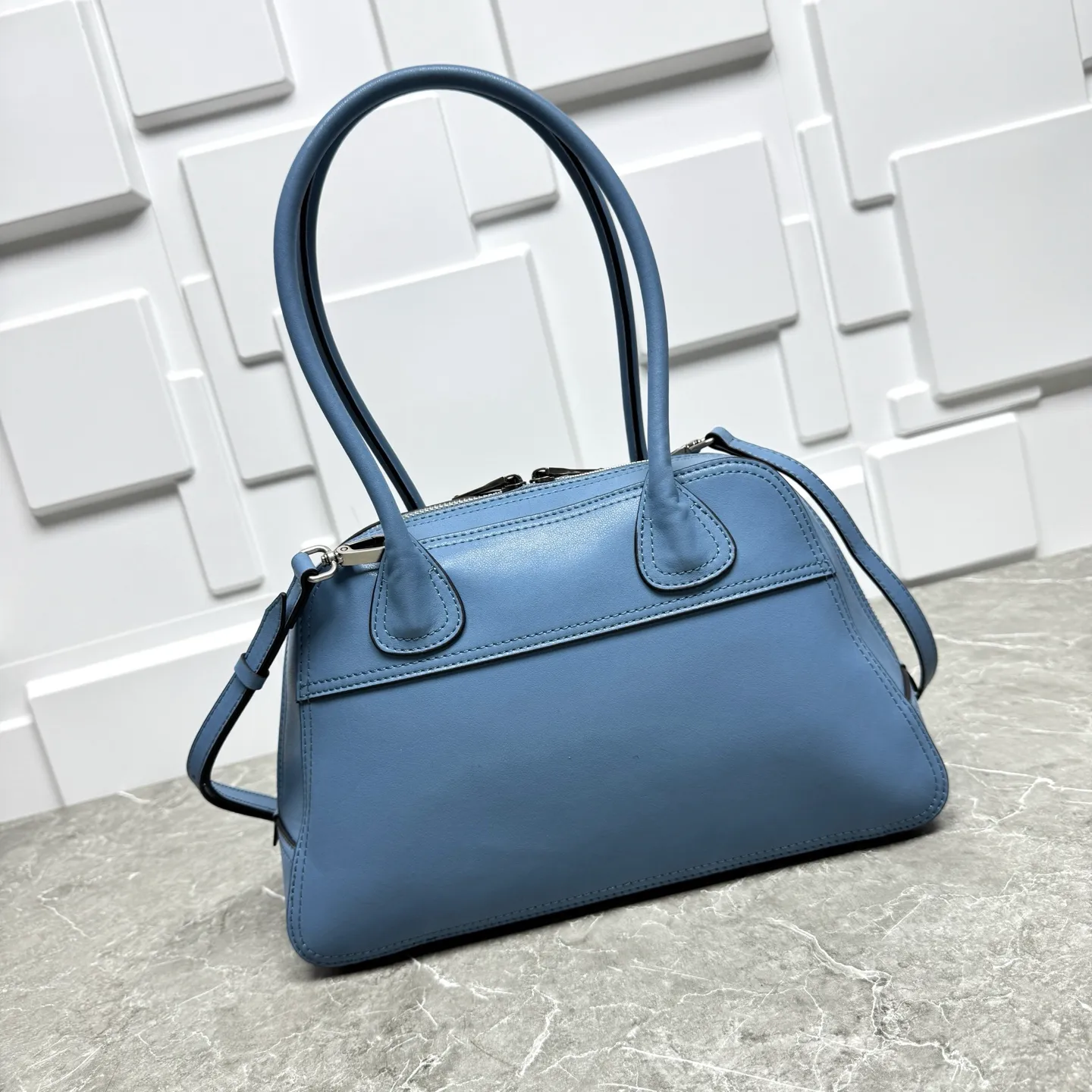 All Categories Official Website "Brand Women's Bags" Women's Bags 💙 miumiu 2026 Official Website miumiuVivant Bowling Bag
