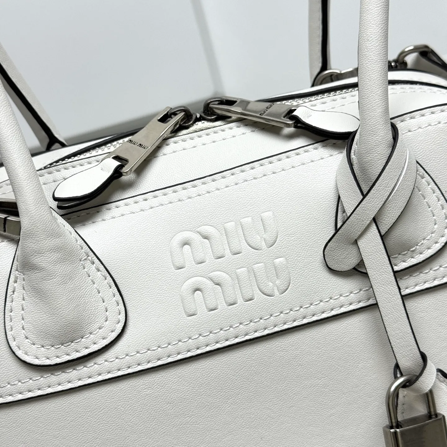 All Categories Official Website "Brand Women's Bags" Women's Bags 💙 miumiu 2026 Official Website miumiuVivant Bowling Bag