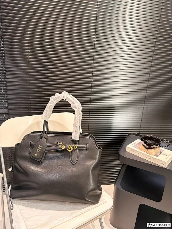 All categories Official website "Brand Women's Bags" Women's Bags 💙 miumiu 2024 new MIUMIU handbags