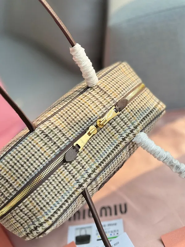 All categories Official website "Brand Women's Bags" Women's Bags 💙 miumiu 2024 new MIUMIU handbags