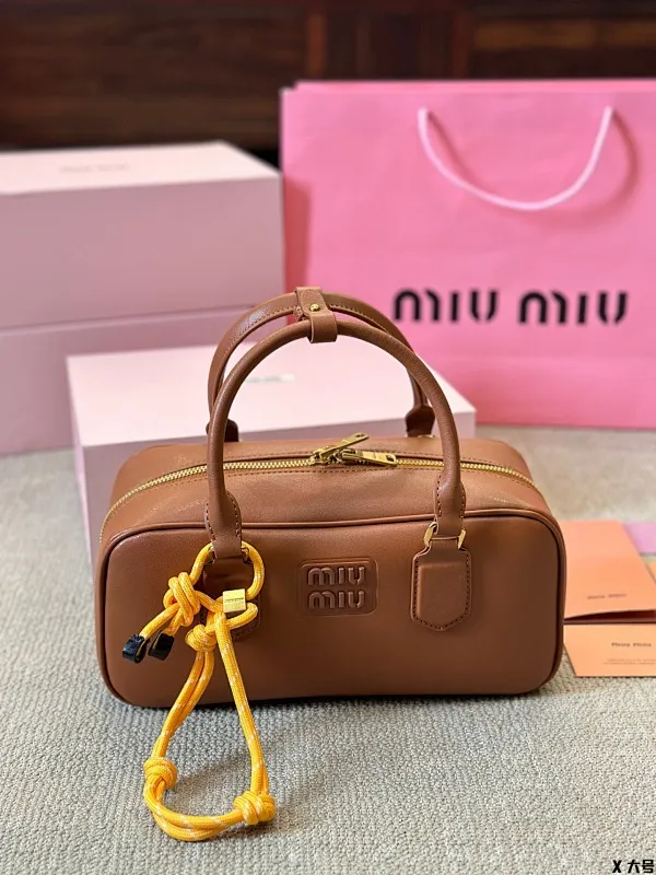 All Categories Official Website "Brand Women's Bags" Women's Bags 💙 miumiu 2024 official website new MIUMIU crossbody bag