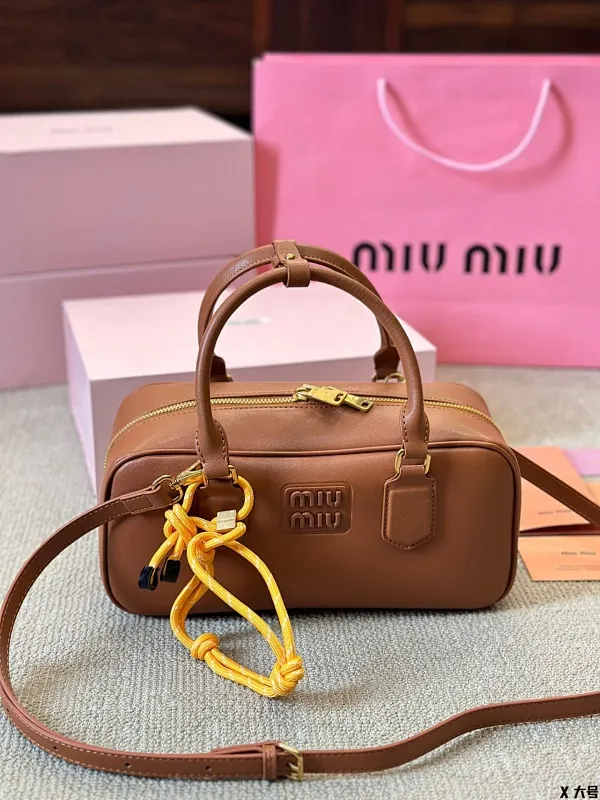 All Categories Official Website "Brand Women's Bags" Women's Bags 💙 miumiu 2024 official website new MIUMIU crossbody bag
