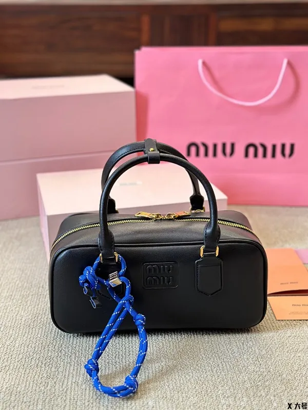 All Categories Official Website "Brand Women's Bags" Women's Bags 💙 miumiu 2024 official website new MIUMIU crossbody bag