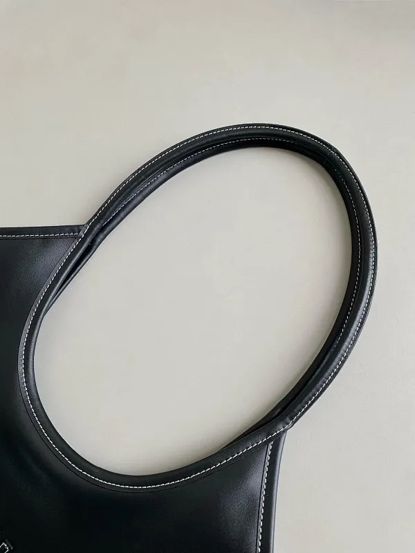 All Categories Official Website "Brand Women's Bags" Women's Bags 💙 miumiu 2026 Official Website MIUMIU Handbags