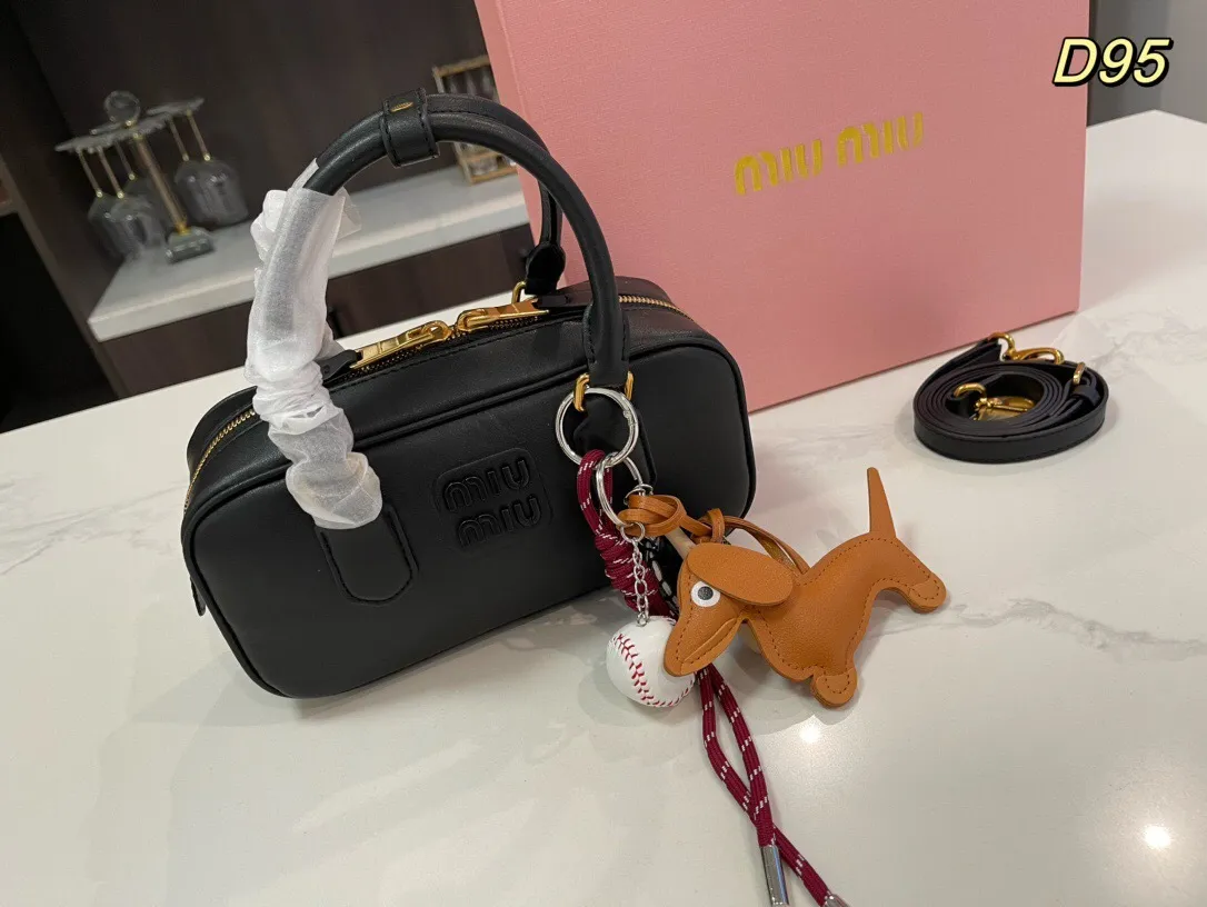 All categories Official website "Brand Women's Bags" Women's Bags 💙 miumiu 2024 new MIUMIU handbags