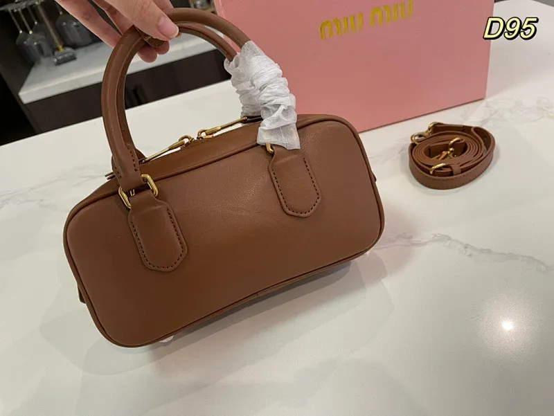 All categories Official website "Brand Women's Bags" Women's Bags 💙 miumiu 2024 new MIUMIU handbags