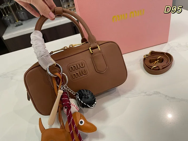 All categories Official website "Brand Women's Bags" Women's Bags 💙 miumiu 2024 new MIUMIU handbags