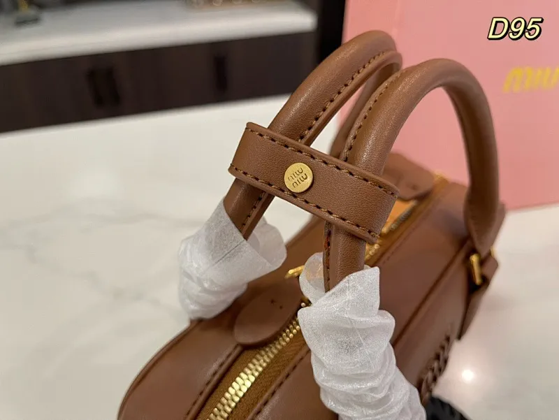 All categories Official website "Brand Women's Bags" Women's Bags 💙 miumiu 2024 new MIUMIU handbags