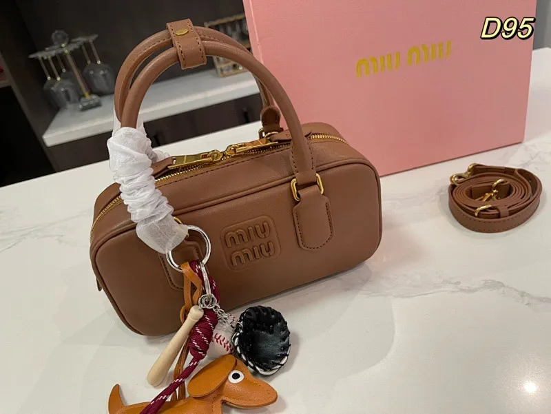 All categories Official website "Brand Women's Bags" Women's Bags 💙 miumiu 2024 new MIUMIU handbags