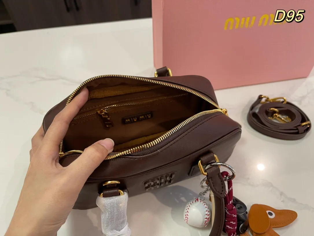 All categories Official website "Brand Women's Bags" Women's Bags 💙 miumiu 2024 new MIUMIU handbags